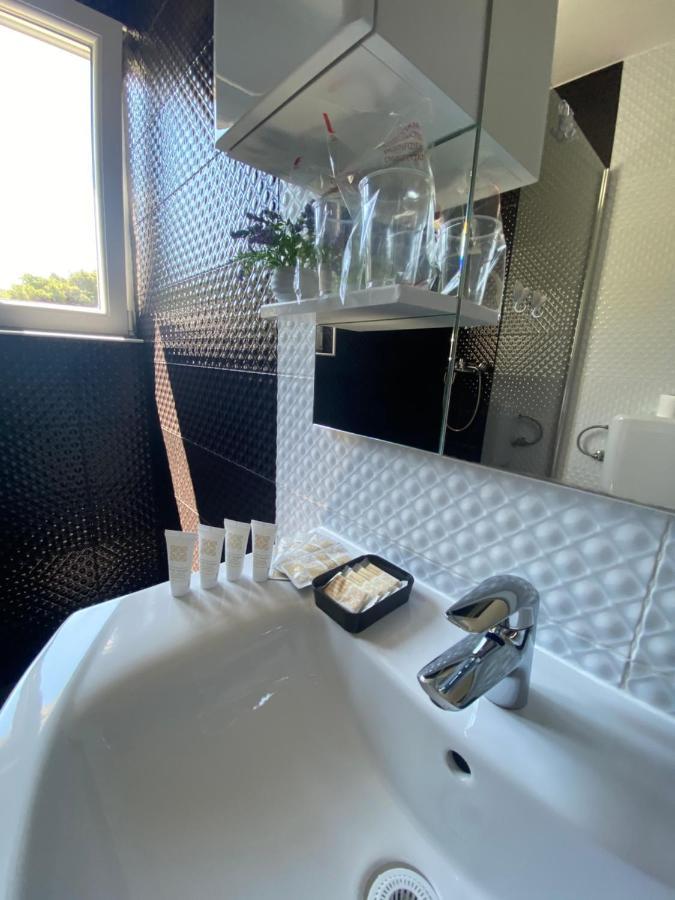 Guesthouse Ruza Sobra Apartments In The Attic Of The House Esterno foto