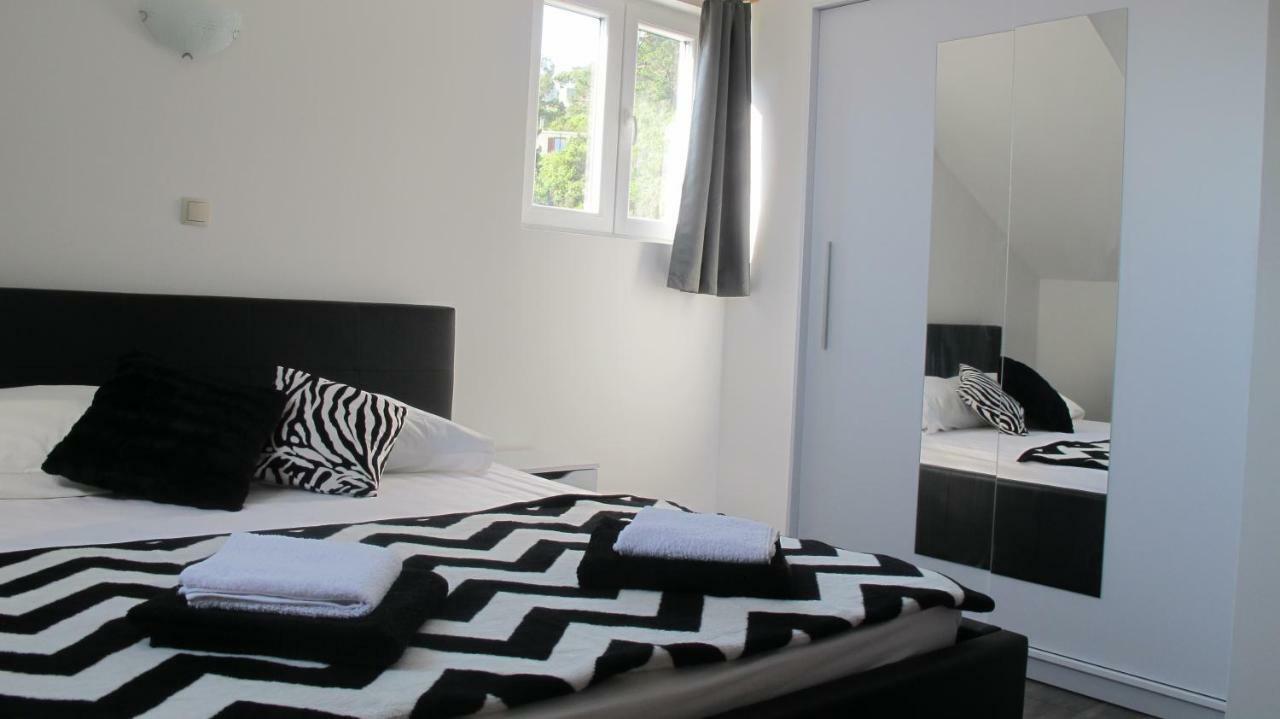 Guesthouse Ruza Sobra Apartments In The Attic Of The House Esterno foto