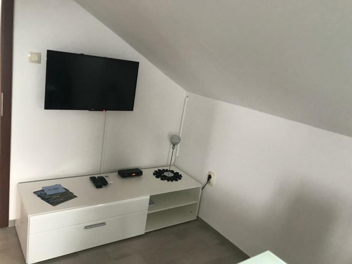 Guesthouse Ruza Sobra Apartments In The Attic Of The House Esterno foto