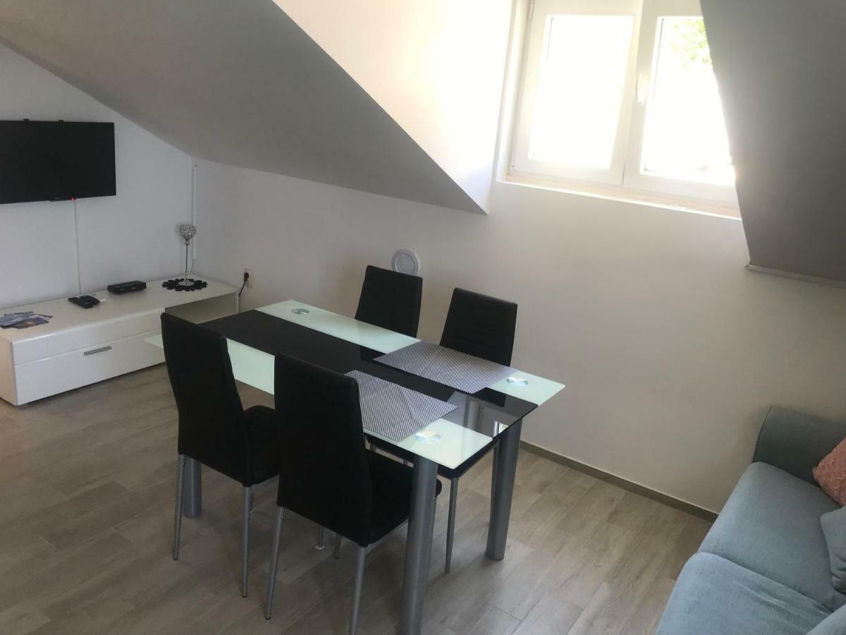 Guesthouse Ruza Sobra Apartments In The Attic Of The House Esterno foto